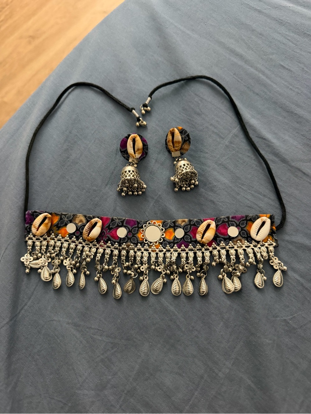 Boho Silver-Tone Shell & Mirror Choker Necklace with Jhumka Earrings